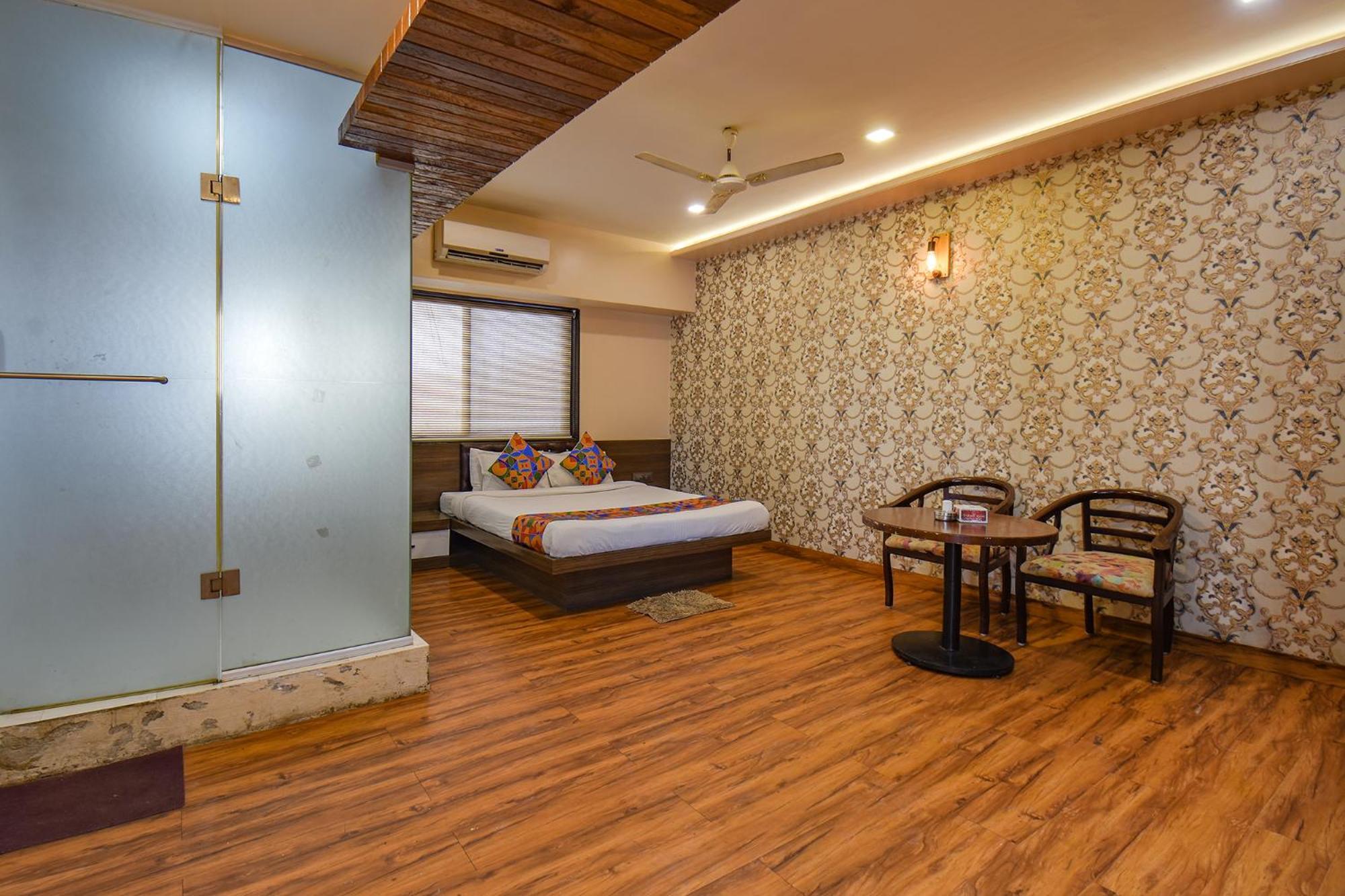Fabexpress Glory - Nr Skywalk Bridge Hotel Pimpri-Chinchwad Buitenkant foto