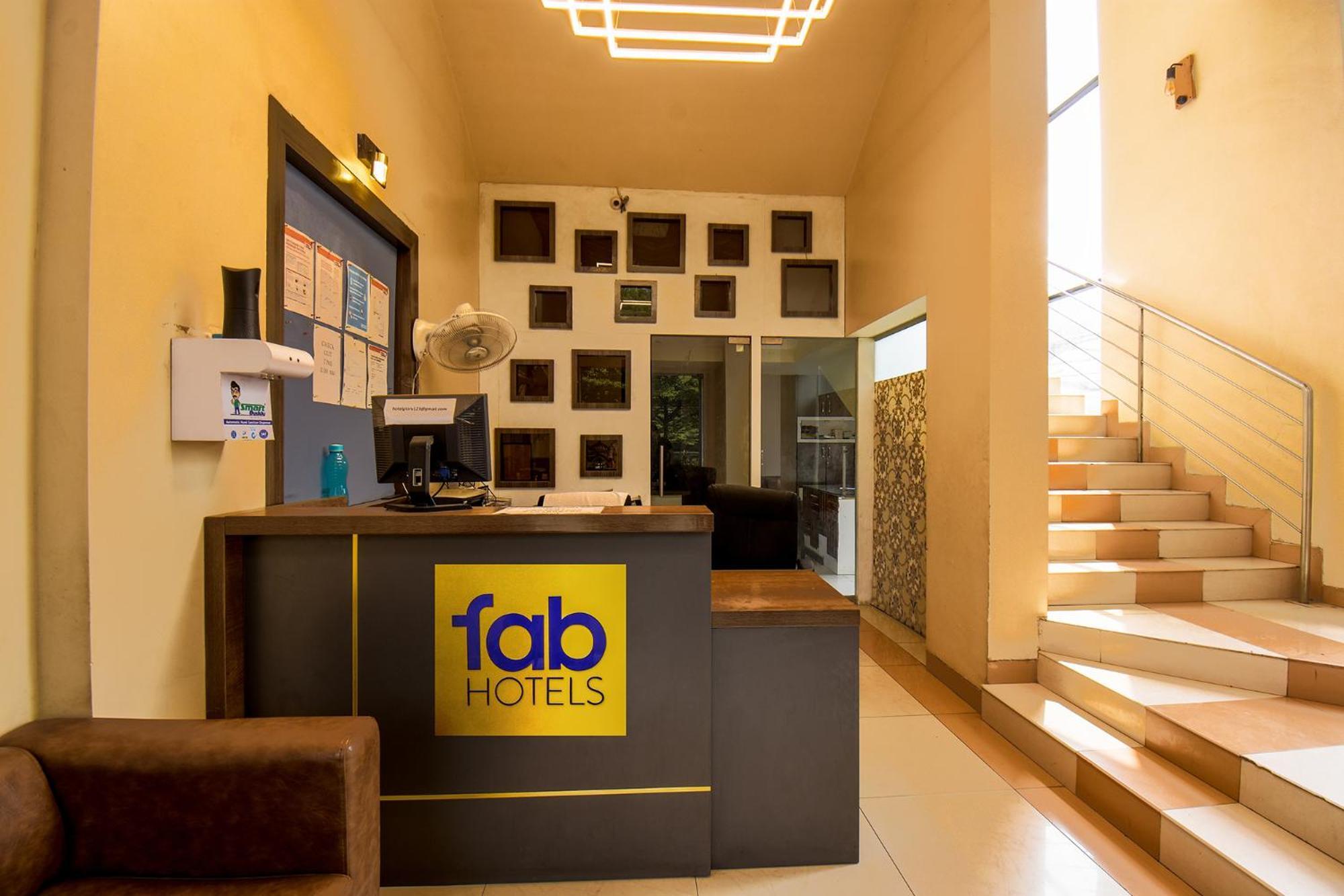 Fabexpress Glory - Nr Skywalk Bridge Hotel Pimpri-Chinchwad Buitenkant foto