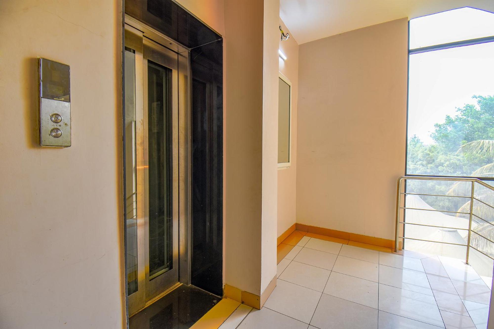 Fabexpress Glory - Nr Skywalk Bridge Hotel Pimpri-Chinchwad Buitenkant foto